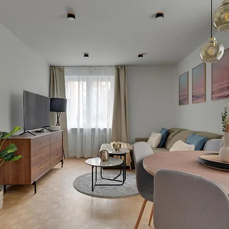 Old Town Warzywnicza By Downtown Гданьск